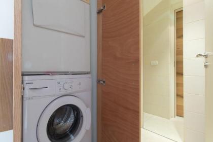 Charming Central Two Bedroom Apartment- Trumpeldor St. - image 19