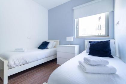 JAFFA- Beautiful 3 bedroom apartment best location - image 21