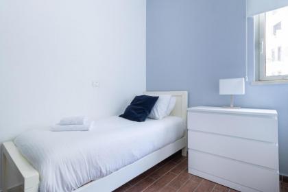 JAFFA- Beautiful 3 bedroom apartment best location - image 22