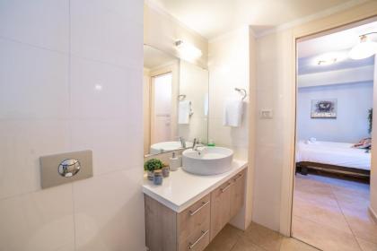 Art Apartment In Mamila - King David Residence - image 22