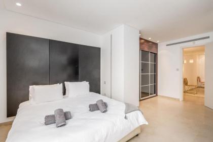 Spectacular 375 SQM at Mamilla Mall - 4 bedroom - image 21