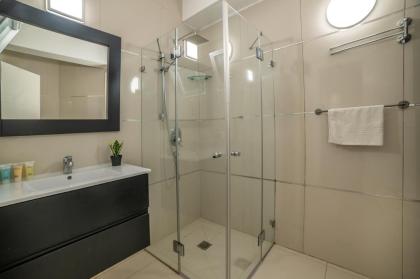 King George 21 Apartments - image 22