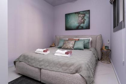 Central and Luxury New 2BR&2Bth - Private Parking - image 24