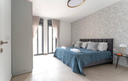 Holysuite Agripas - image 25