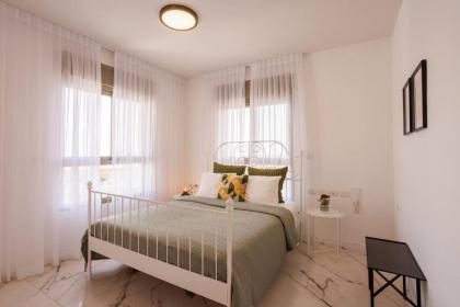 Grand Jerusalem Luxury Apartment By Nimizz - image 21