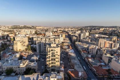 Luxury 1BDR With Amazing View To The Old City - image 13