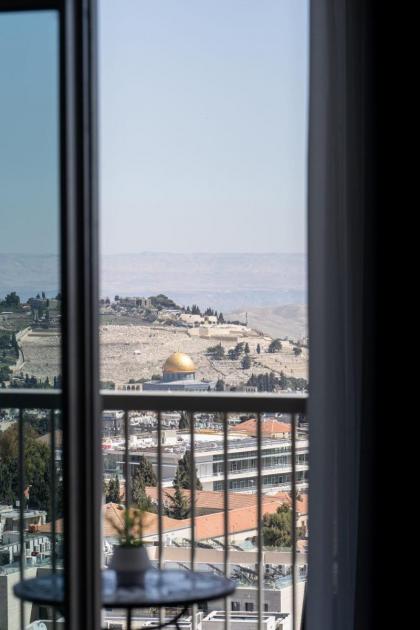 Luxury 1BDR With Amazing View To The Old City - image 14