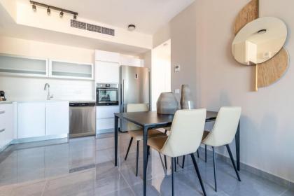Luxury 1BDR With Amazing View To The Old City - image 19