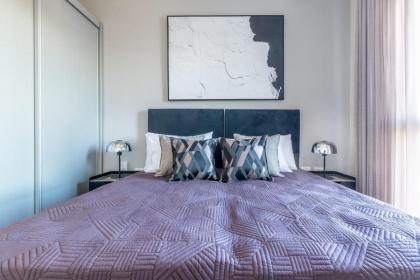 Luxury 1BDR With Amazing View To The Old City - image 22