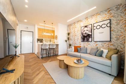 Stylish 1 Bedroom Savyon View - Isrentals 