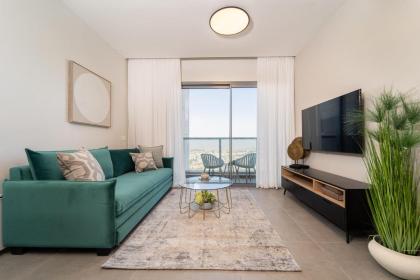 Exquisite 1Bdr Residence with Magical Vistas of the Old Cityscape