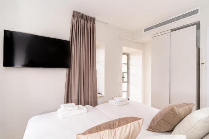 Breathtaking 3BR Villa With Garden Pool Parking - image 22