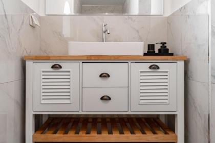 Breathtaking 3BR Villa With Garden Pool Parking - image 30