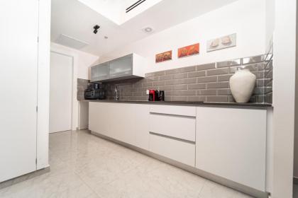 Dreamy 2 Bedroom In Best Location Parking - image 17