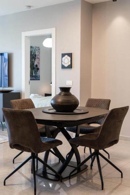 Dreamy 2 Bedroom In Best Location Parking - image 22