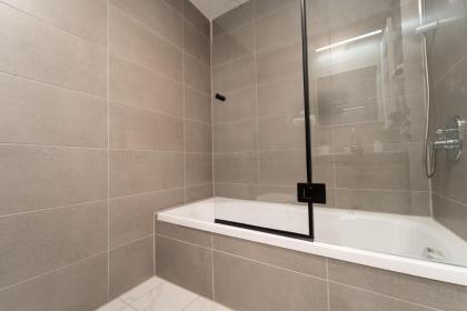 Charming 1Bdr Gem with Astonishing Views Overlooking the Historic Town - image 11