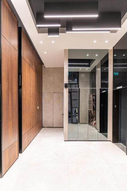 Stylish 1 Bedroom In The Heart Of Jerusalem - image 25