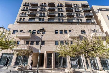 Stylish 1 Bedroom In The Heart Of Jerusalem - image 28