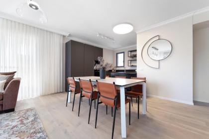 Luxury 2BDR In The Heart Of Jerusalem - image 11