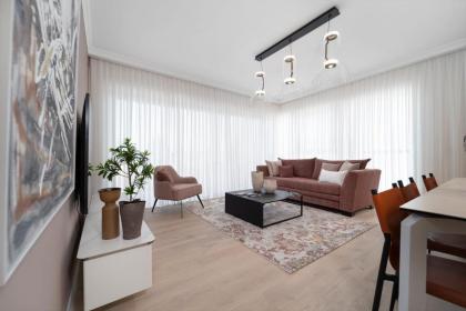 Luxury 2BDR In The Heart Of Jerusalem - image 12