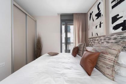 Luxury 2BDR In The Heart Of Jerusalem - image 19