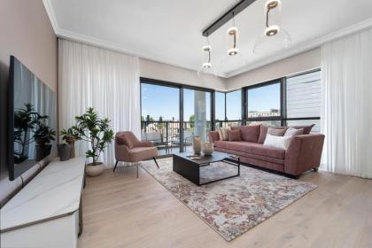 Luxury 2BDR In The Heart Of Jerusalem - image 3