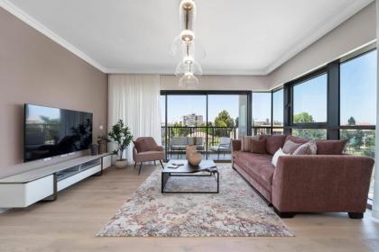 Luxury 2BDR In The Heart Of Jerusalem - image 5