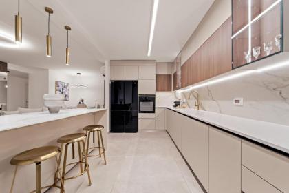 Deluxe 3 Bedrooms In The Heart Of Jerusalem - image 9
