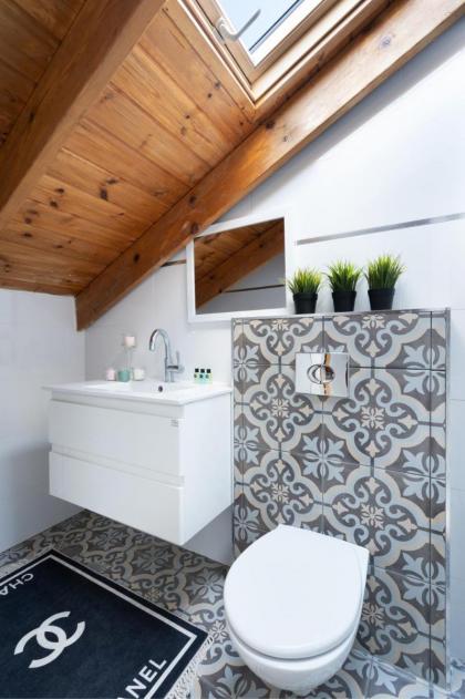 Machane Yehuda Apartments - image 25