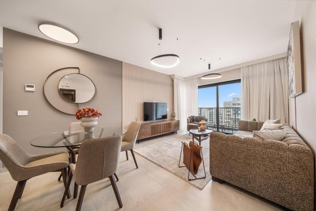 Luxurious 1 Bdr Apartment with Stunning Views in Central Jerusalem - main image