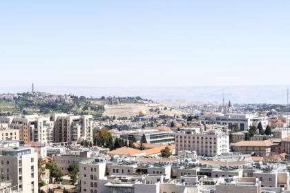 Luxurious 1 Bdr Apartment with Stunning Views in Central Jerusalem - image 15