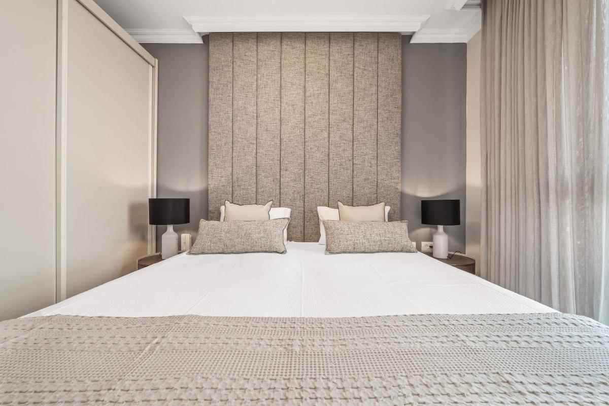 Luxurious 1 Bdr Apartment with Stunning Views in Central Jerusalem - image 4