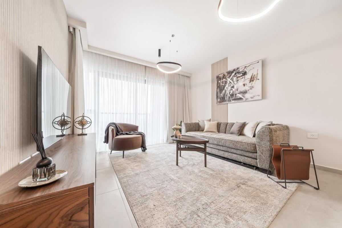Luxurious 1 Bdr Apartment with Stunning Views in Central Jerusalem - image 6